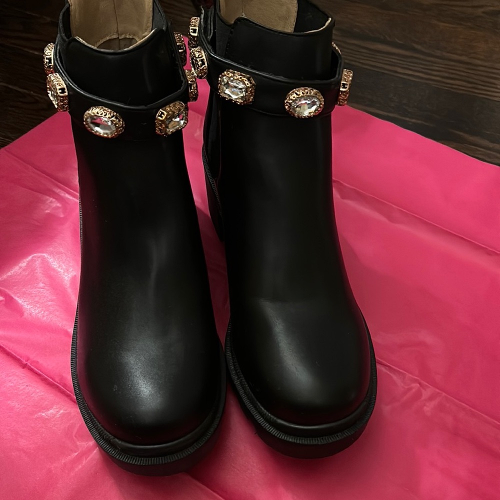 Steve Madden / 8.5 / Black